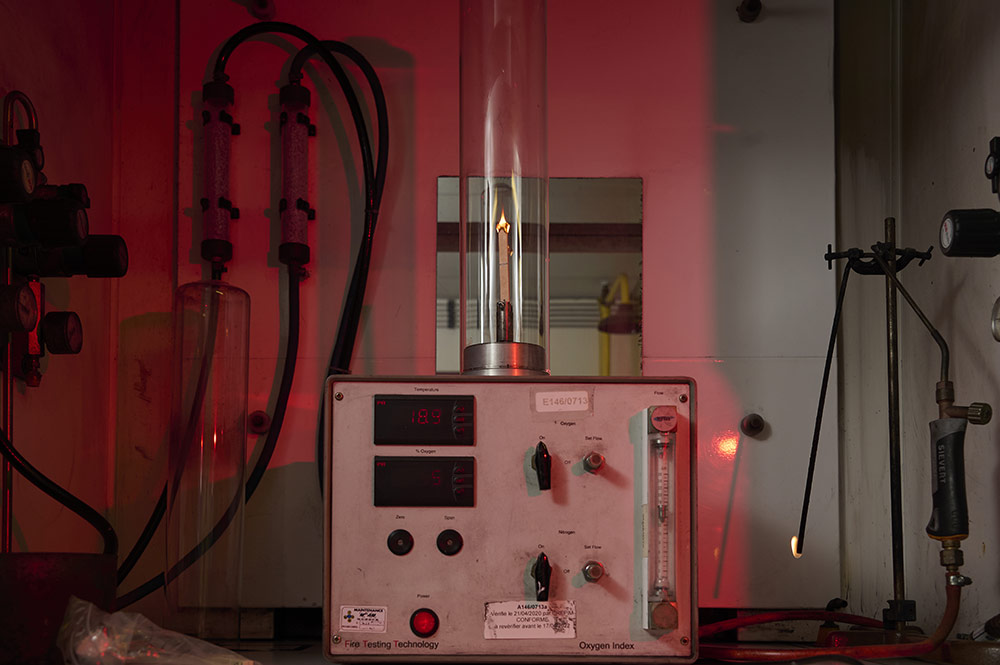 CREPIM : test feu NF F 16-101 - NF EN ISO 4589-2 Indice Limite d'Oxygène LOI